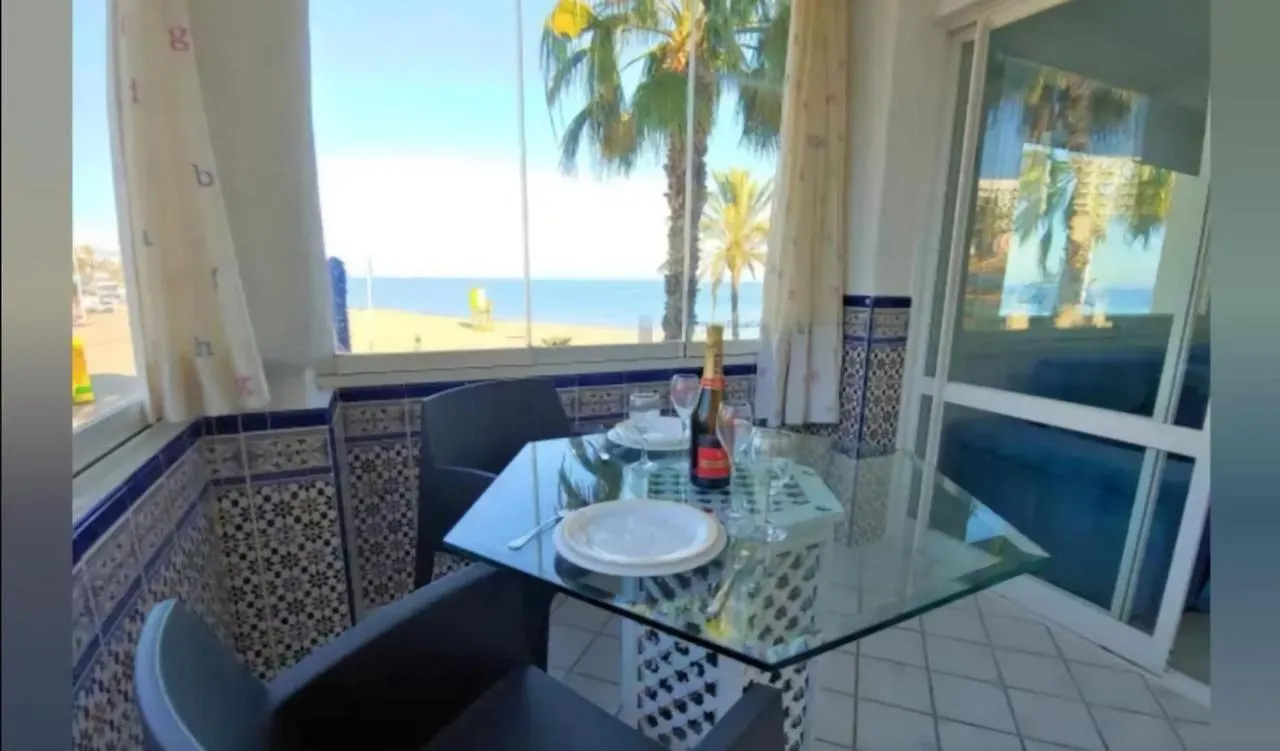 Benalmadena Beachfront Puerto Marina Sunrise Apartment